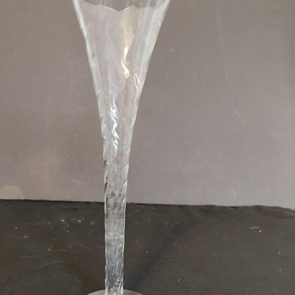 Romanian Vintage Swirl Champagne Flutes, set of 4 - Picture 5 of 5